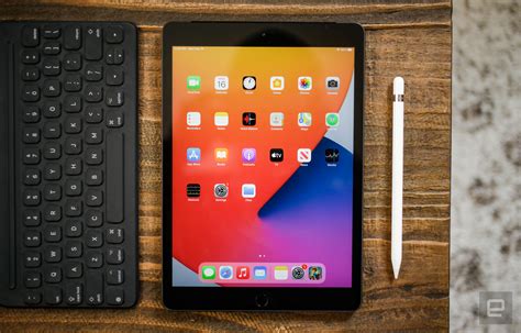 Apple's new entry-level iPad first impressions | Engadget