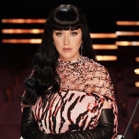 Katy Perrys Nerves Were Shot Removes Black Hair Wig Entertainment