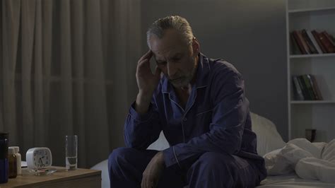 «Как справляться с бессонницей у пожилых?» — Яндекс Кью