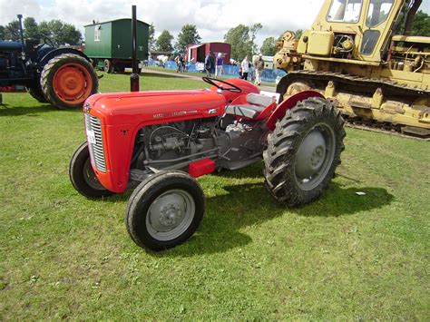 Image Massey Ferguson 35 Restored Driffield P8100562 Tractor