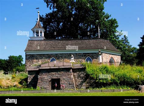 Sleepy Hollow Ny Mausoleum Burial Vault And 1685 Old Dutch Church Of