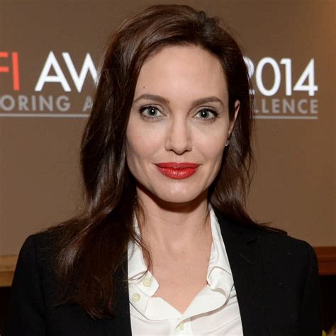 ¡felicidades Angelina Repasamos 40 De Sus Looks Más Icónicos Foto 37