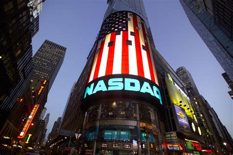 The nasdaq is kind of a big deal. Investing 101: Dow vs. NASDAQ - The @SprinkleBit Investing Blog