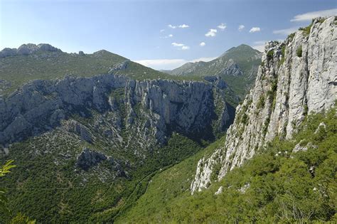 Pretražite naših 2,563,380 smještajnih objekata u više od 85.000 odredišta. Nacionalni park Paklenica - veličanstveni samoodrživi ...