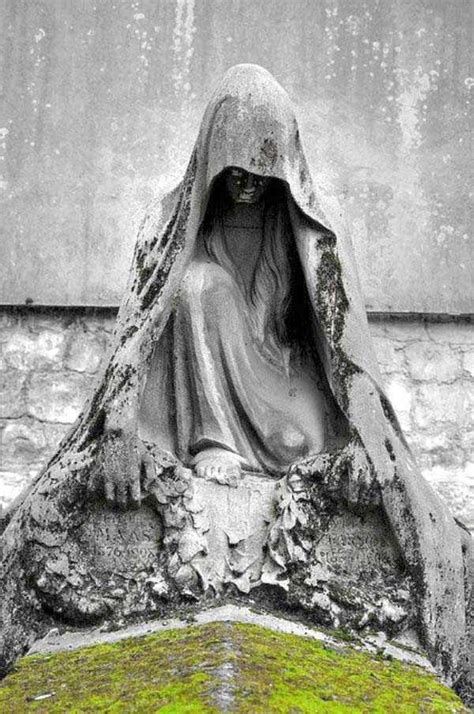 25 Morbidly Bizarre Cemetery Statues Klykercom