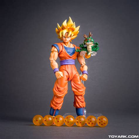 Figuarts action figure dragon ball z. S.H. Figuarts Dragonball Z SDCC Super Saiyan Goku Gallery - The Toyark - News