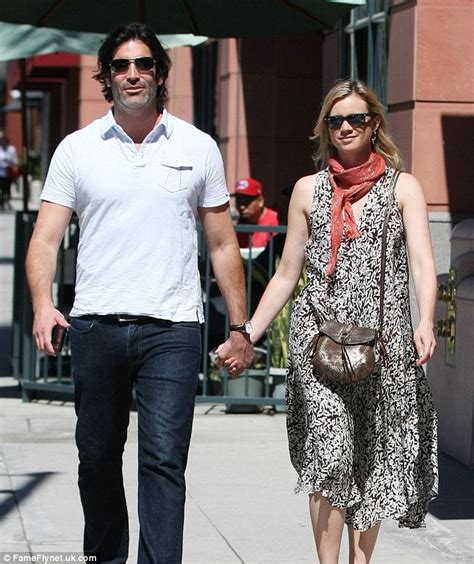 Amy Smart Enjoys A Hand In Hand Stroll With Husband Carter Oosterhouse In Sunny La Daily Mail
