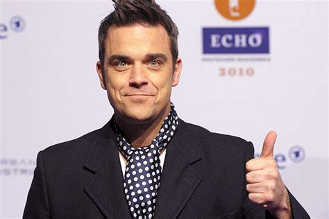 Robbie Williams podría comprar la mansión en que falleció Michael