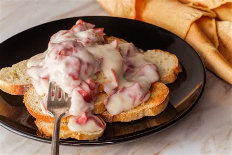 How To Make Creamed Chipped Beef On Toast Super Easy Dish