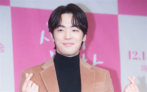 Meanwhile, a source from kim jung hyun's agency echoed the other party's sentiments, saying the two had only a close relationship as senior and junior after working together on crash landing on you. in the series, which is also known as cloy, ji hye plays seo dan, a reserved north korean. Kematiannya Diprotes Keras, Ini Dialog Favorit Kim Jung ...