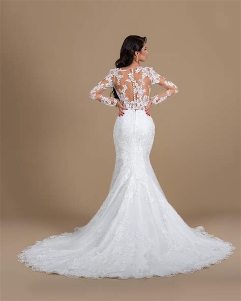 Premium Photo Elegant Bride In A Wedding Dress