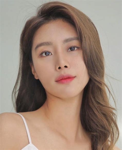 Korean Beauty Standards Stopped Singles Inferno Kang So Yeon From