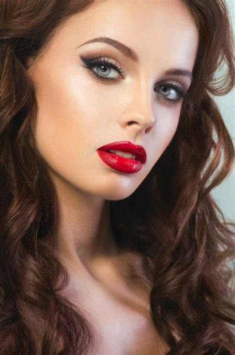 Gorgeous Makeup Ideas With Red Lips And Cat Eyes Pretty Designs