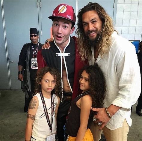 Jason momoa doe something very much worrisome in this footage. OTHER: The flash "uncle" Jason Momoa with his sons and ...