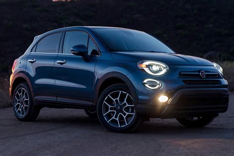 2019 Fiat 500x Vs 2019 Fiat 500l Whats The Difference Autotrader