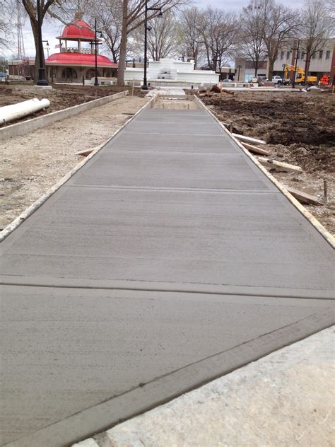 Looking for available jobs in decatur & macon county? Downtown: Under Construction 2