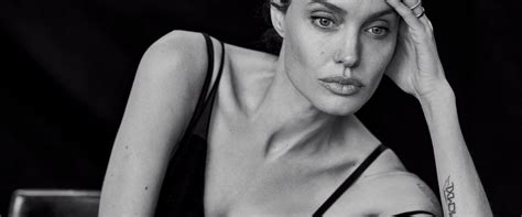 Angelina Jolie Papo De Cinema