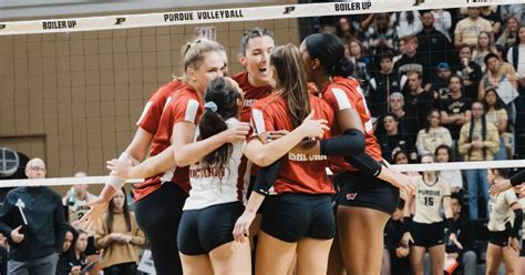 College Volleyball Rankings Wisconsin Moves Into Top 5 On Latest Avca