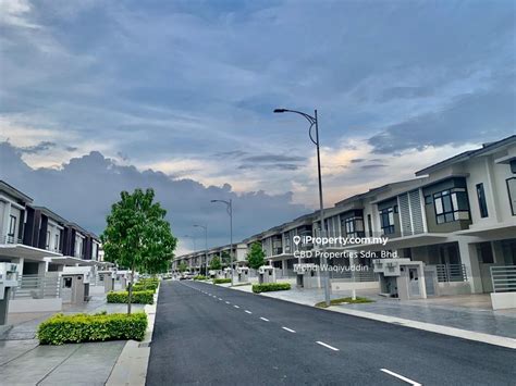 Amaya @ maple residence, cyberjaya is a new, freehold house with superlink & villas. Maple Residence, Cyberjaya Intermediate 2-sty Terrace/Link ...
