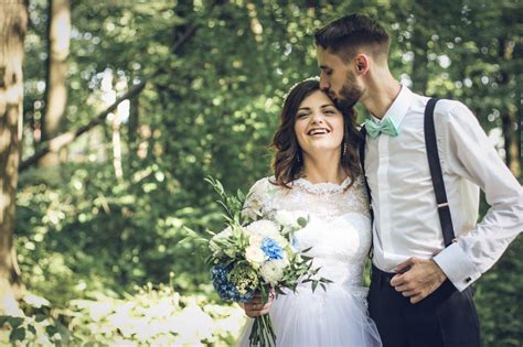 Essential Wedding Photography Tips For Beginners