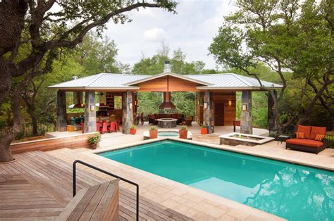 35 Brilliant And Inspiring Patio Ideas For Outdoor Living And Entertaining Pool Houses Pool