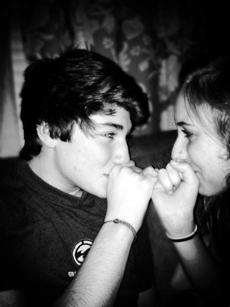 Pinky Promise Sealed With A Kiss ♥ Here S Another Idea Lyss Can T Wait To Have Our Pictures