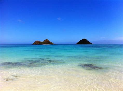 The Mokulua Island At Beautiful Lanikai Beach Credit Erock808