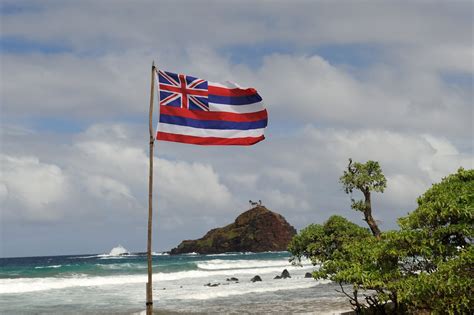 Whats The Story Behind Hawaiis Flag Hawaii Magazine