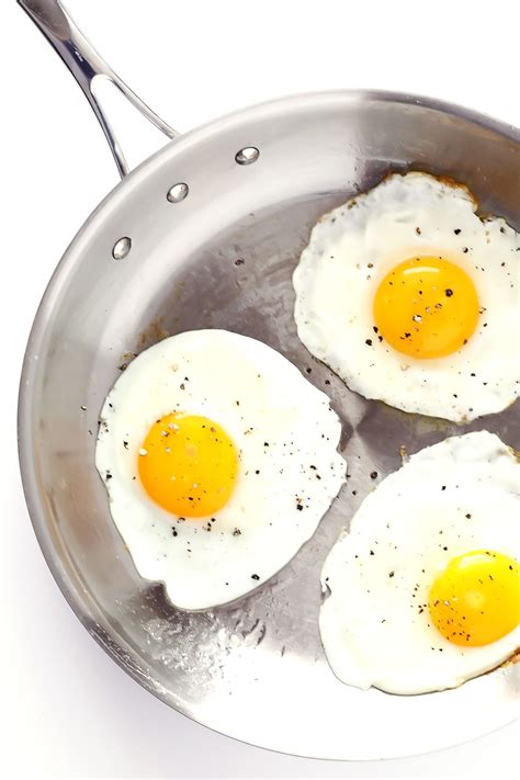 How To Make Fried Eggs 4 Ways Gimme Some Oven Recipe Fried