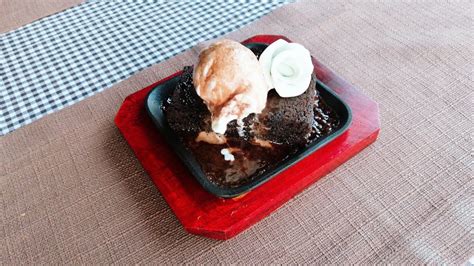 Sizzling Brownie With Ice Cream Youtube