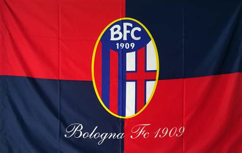 Primo paraguayano della storia del bologna, centravanti vecchio stampo di grande prestanza ed impatto. Official FC Bologna Flag