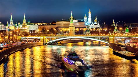15 Breathtaking Photos Of Night Time Moscow Russia Beyond