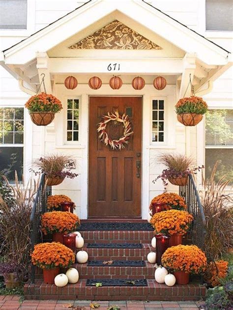 Simple Fall Porch Decorating Ideas 18 Hmdcrtn