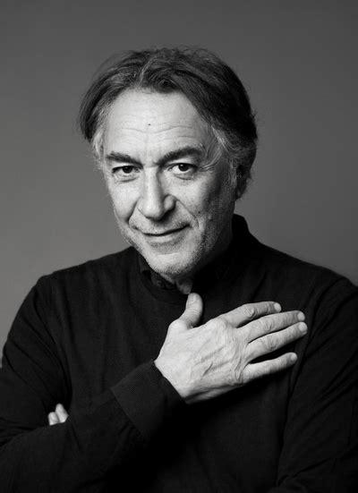Fils de commerçants, richard berry est né le 31 juillet 1950 à paris. Richard Berry ou l'art du plaidoyer | Théâtres et Spectacles de Paris