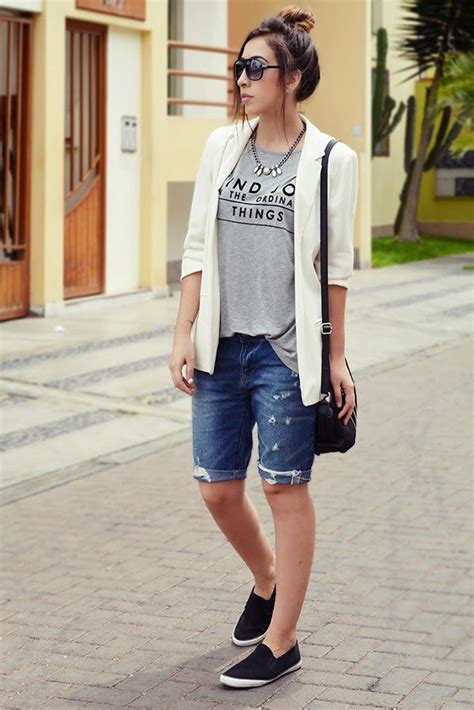 Bermuda Shorts Are Back 20 Modern Ways To Wear Them How To Wear Bermuda Shorts Denim Women