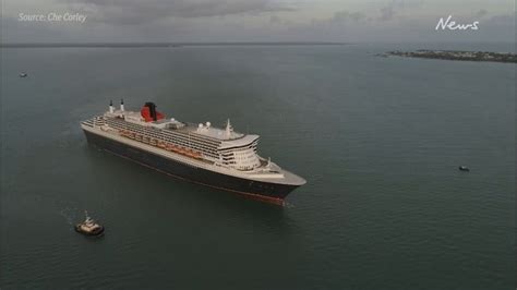 Queen Mary 2 Thousands Of Tourists Flood Darwin As Huge Cruise Ship Arrives Nt News