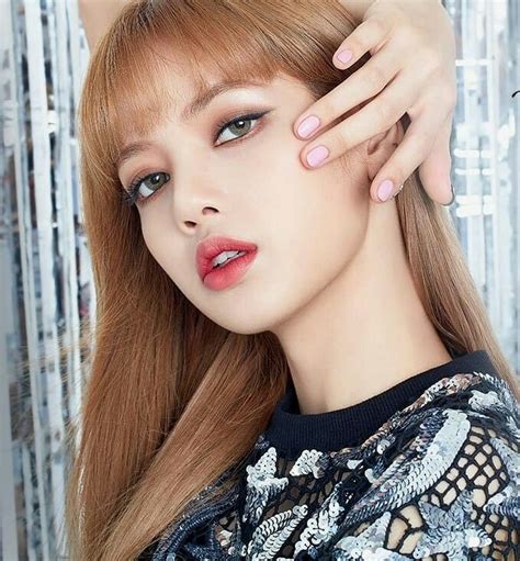 lisa de blackpink elegida como el rostro más bello de asia pacífico kpoplat