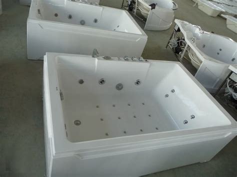 As such, you have to consider your living situation before going to a showroom. 2 Person Whirlpool Tub | 1800 x 1200 x 730 mm | 71" x 47.2 ...