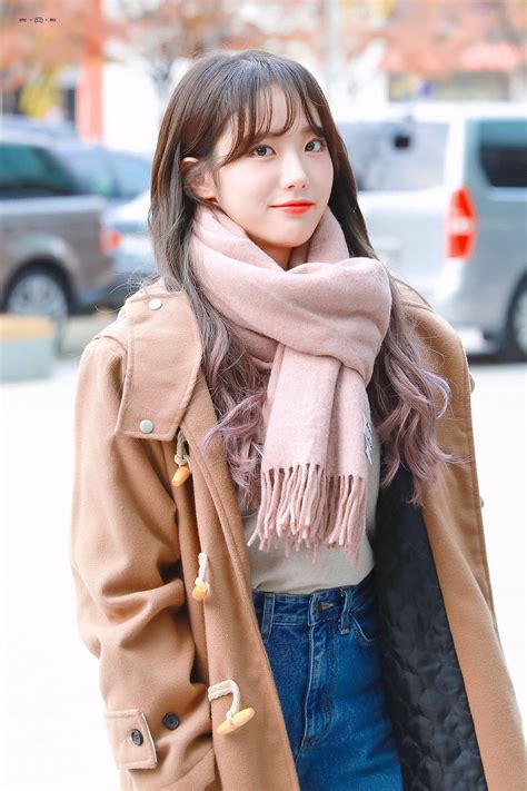 Luda Pics On Twitter Pretty Korean Girls Wjsn Luda Winter Fashion Snow