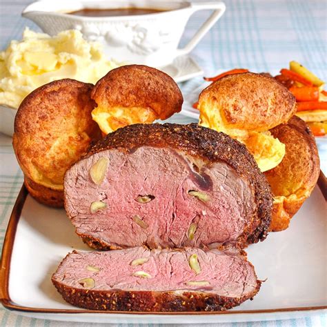 What are your favorite side dishes to serve with a prime rib roast? Smoky Spice Garlic Prime Rib with Side Dish Recipes too!