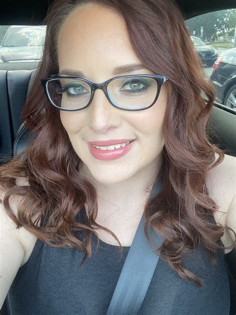 Tw Pornstars Maggie Green Official Twitter Do You Make Passes At Girls In Glasses