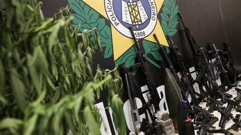 Brazil At Least 25 Killed In Rio De Janeiro Shootout Bbc News