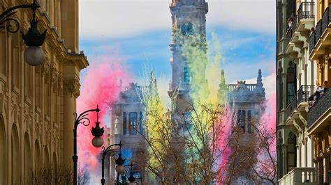 Valencia Celebrates Spring By Microsoft Wallpapers Wallpaperhub