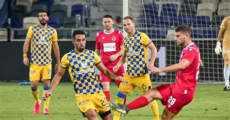 מבט רחב על עולם הספורט, הכולל חדשות מהארץ והעולם, פרשנויות מקצועיות וטורי דעה על כדורגל, כדורסל וענפי ספורט רבים. ליגת העל: סוכני כדורגל במחאה - מתארגנים לבקשת פיצוי ...