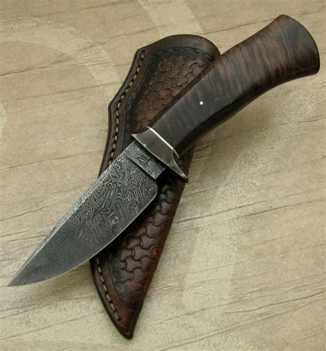 Who Are The Top Custom Fixed Blade Hunting Knife Makers In The World