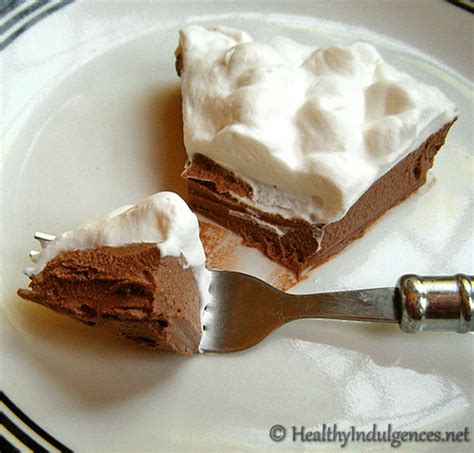 Top with whipped cream before serving. Sugar-Free Chocolate Creme Pie | A healthy, decadent pie ...