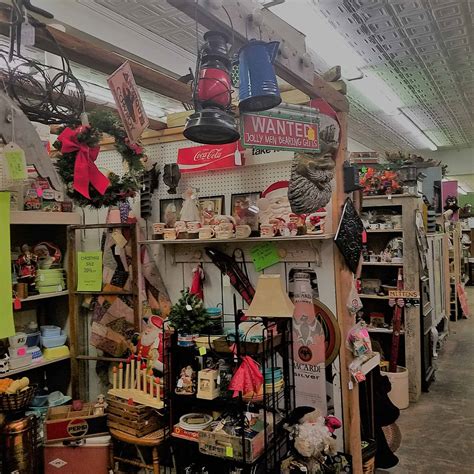 8 Epic & Best Antique Stores in Michigan | Mid-Michigan Antique Shops