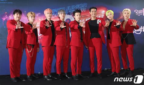 Super junior and other artist performance at mbc concert 'world is one' on 9th july 2020 super junior performing their three. Super Junior will Release A Special Album For 14th ...