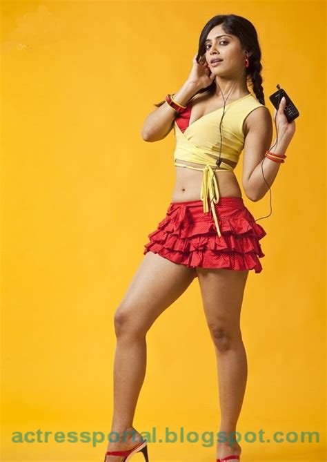 Actress Bhavana Rao Navel Show In Short Skirt Bhavana Rao Nude
