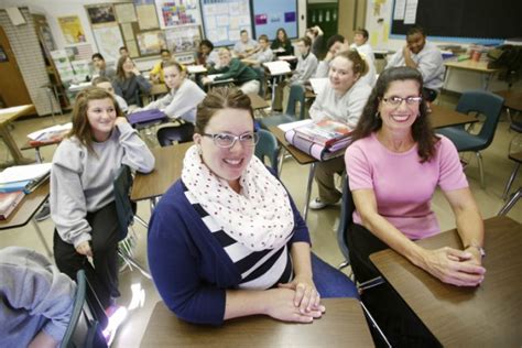 Veteran Mentors Help Keep New Teachers In Field Kentucky Teacher